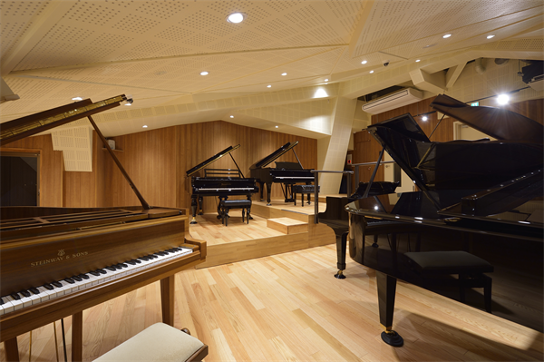 studio2